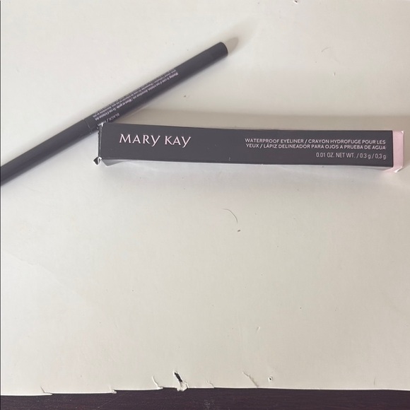 Mary Kay Truffle Nude Waterproof Eyeliner Pencil - Picture 1 of 3